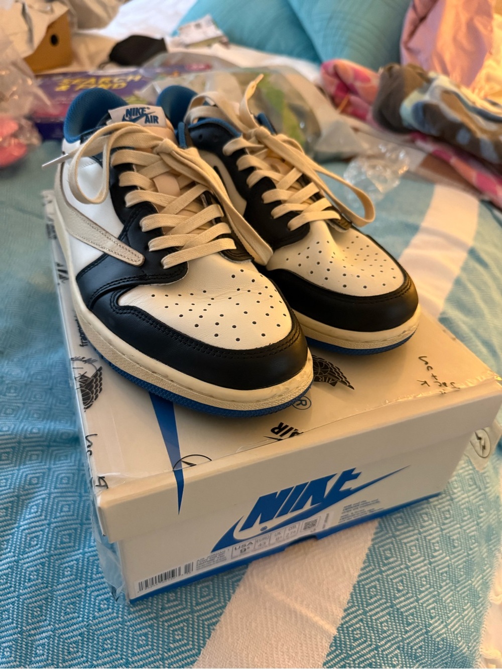 Air Jordan 1 low fragment Travis Scott - Picture 7 of 9